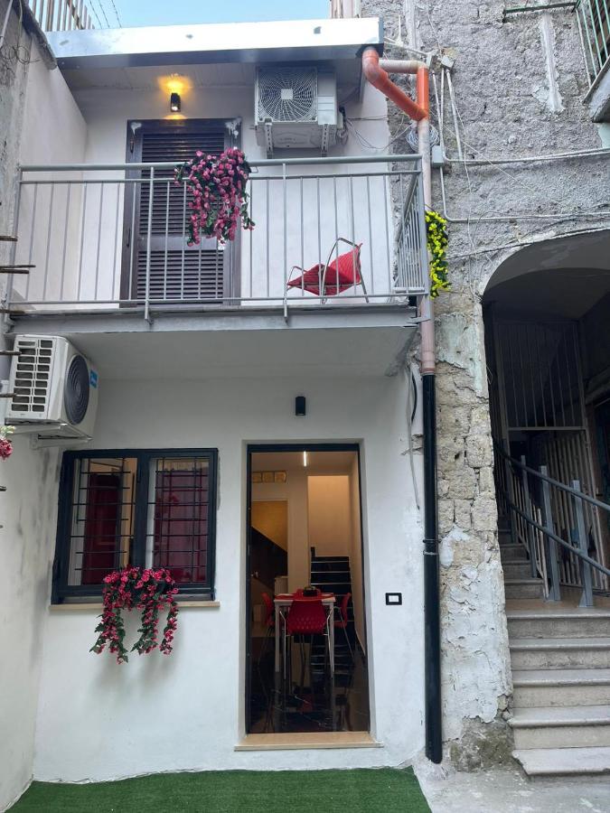 ホテル Lux House Naples Airport エクステリア 写真