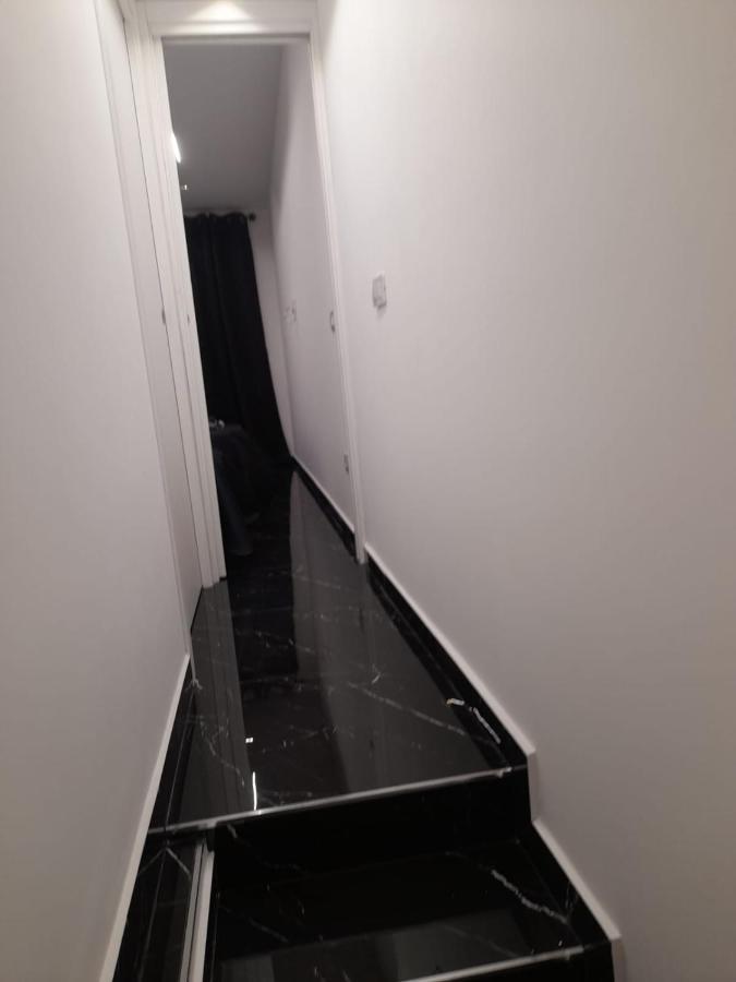 ホテル Lux House Naples Airport エクステリア 写真