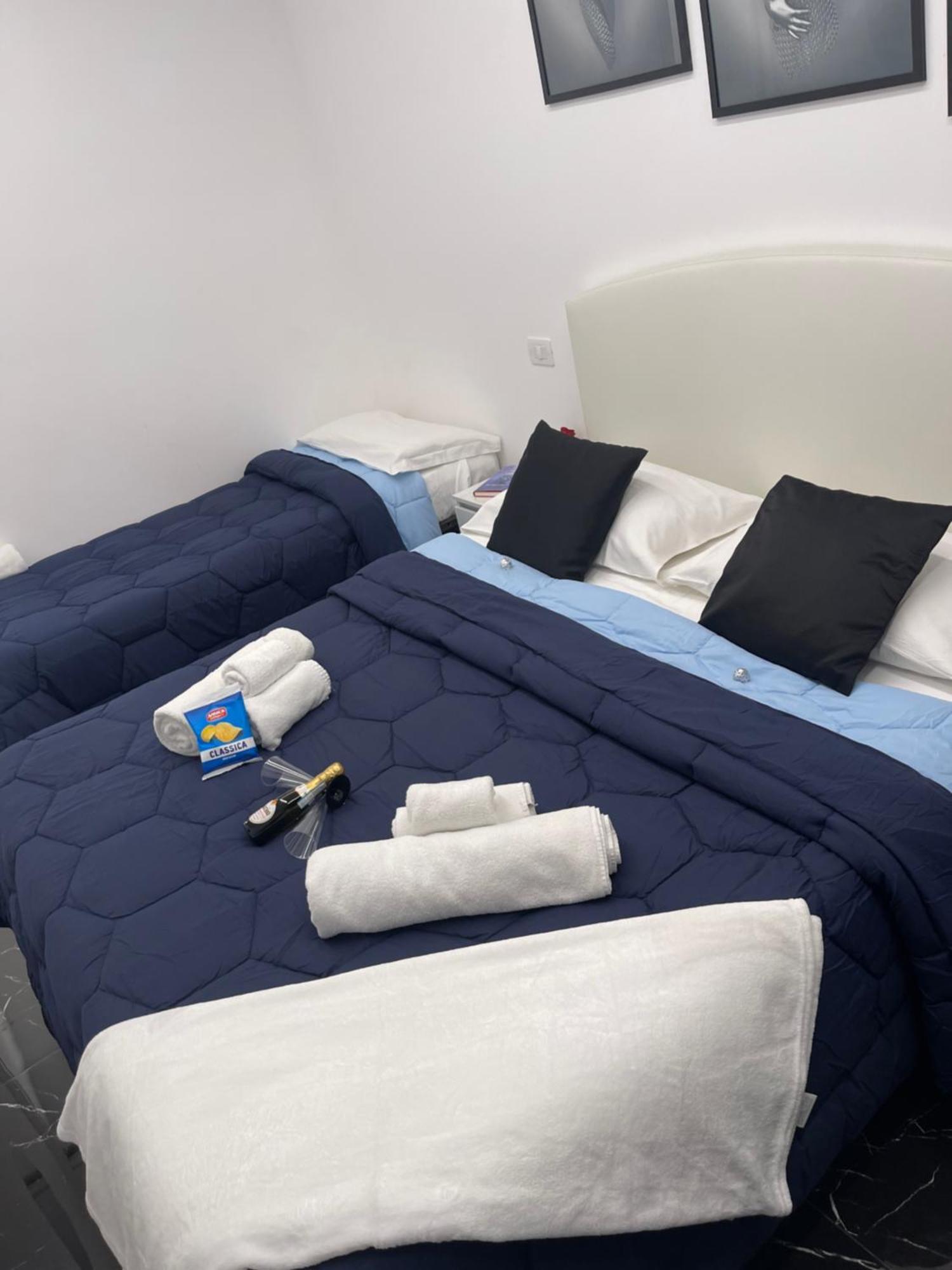 ホテル Lux House Naples Airport エクステリア 写真