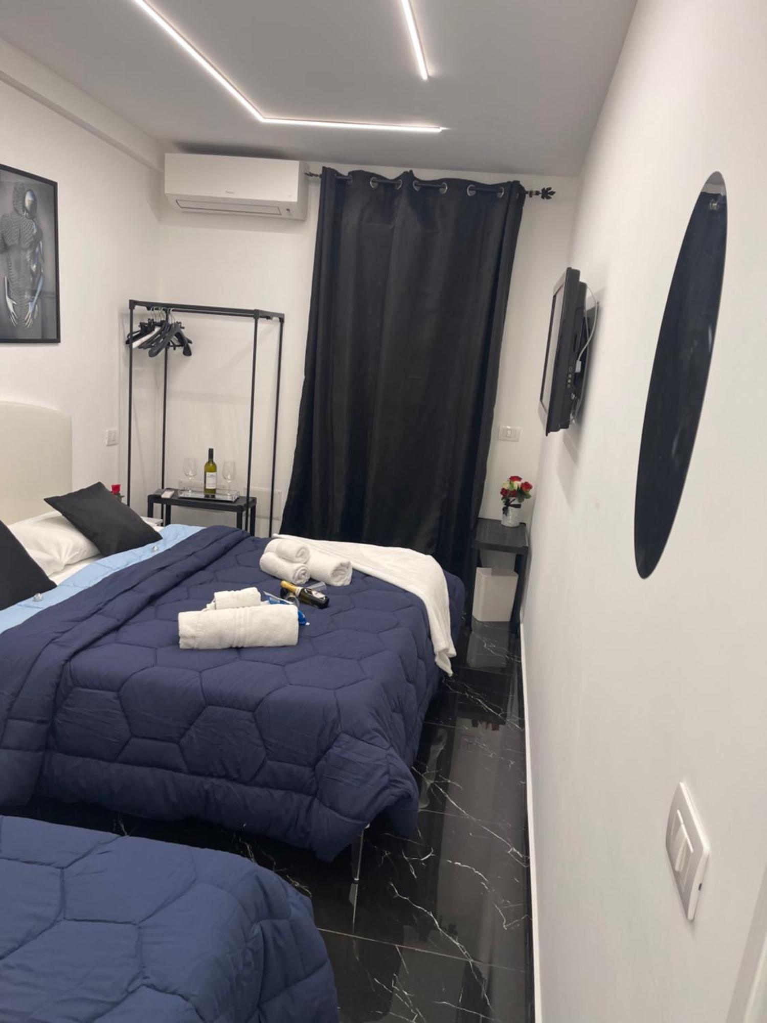 ホテル Lux House Naples Airport エクステリア 写真