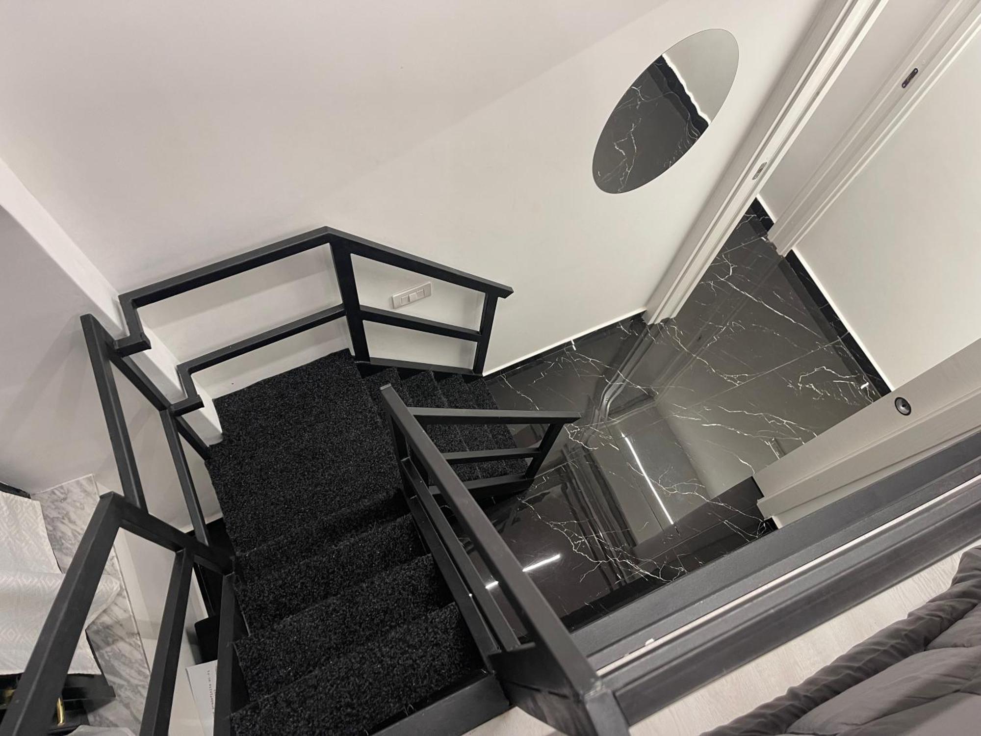 ホテル Lux House Naples Airport エクステリア 写真