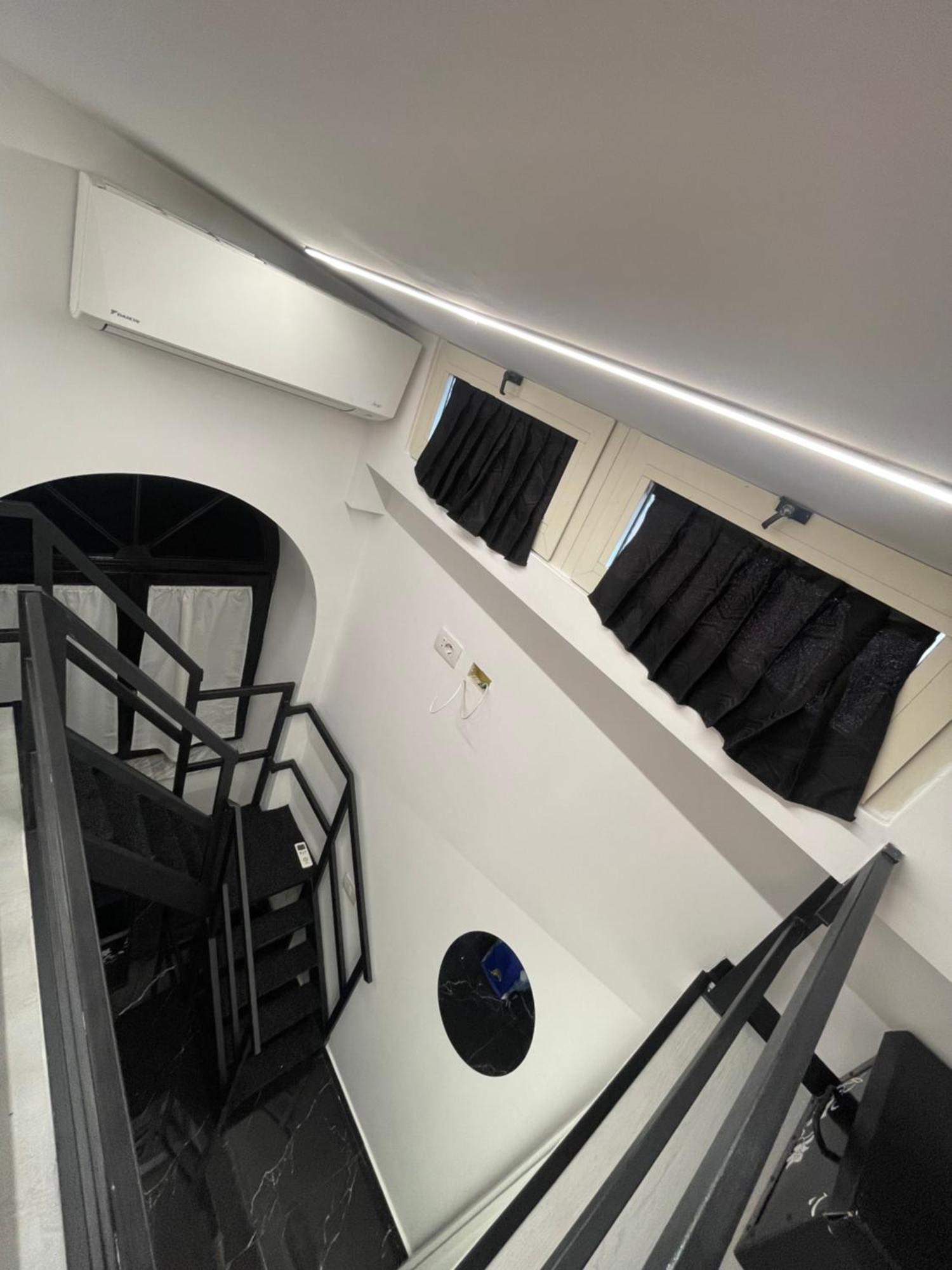 ホテル Lux House Naples Airport エクステリア 写真