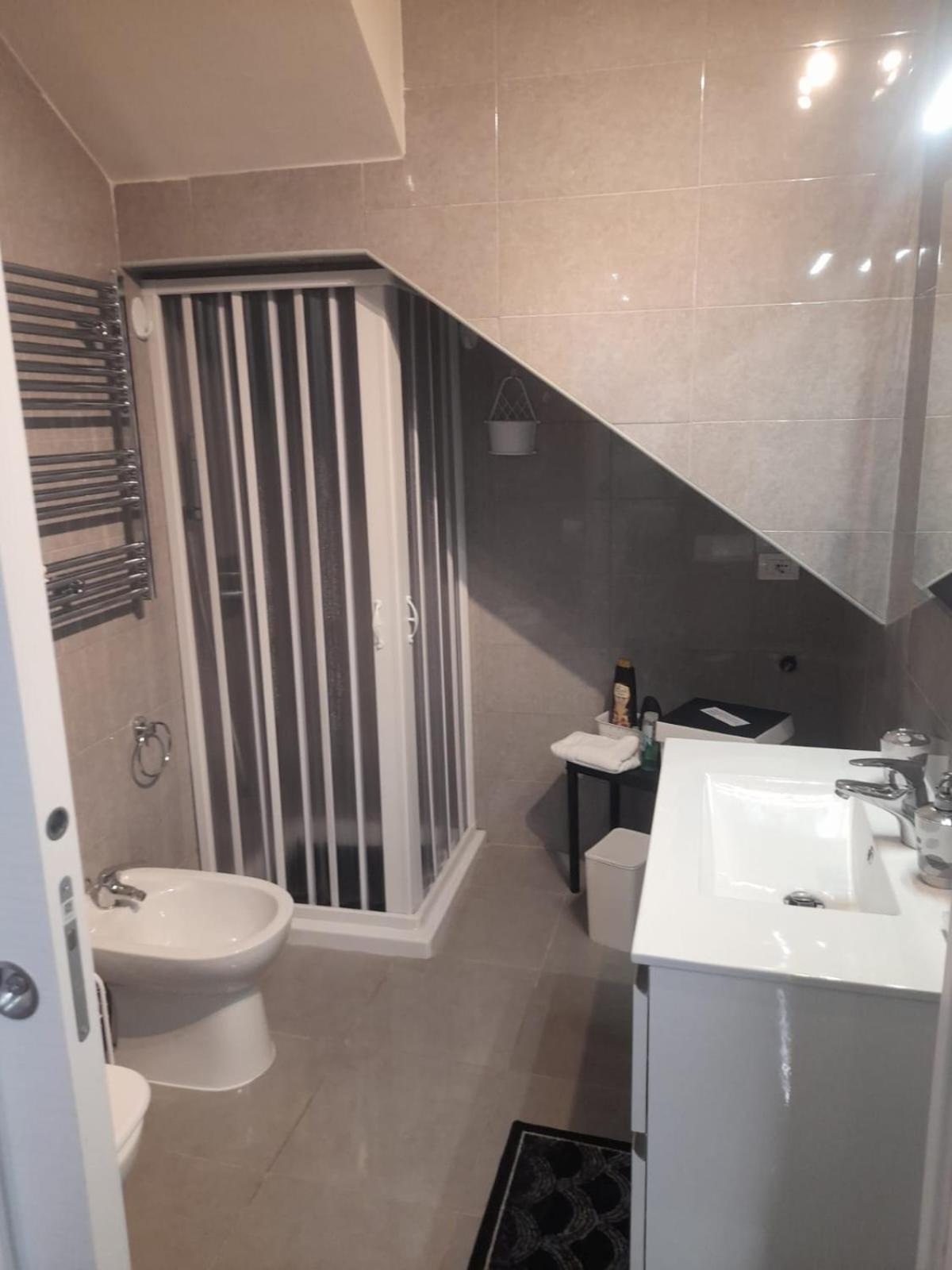 ホテル Lux House Naples Airport エクステリア 写真