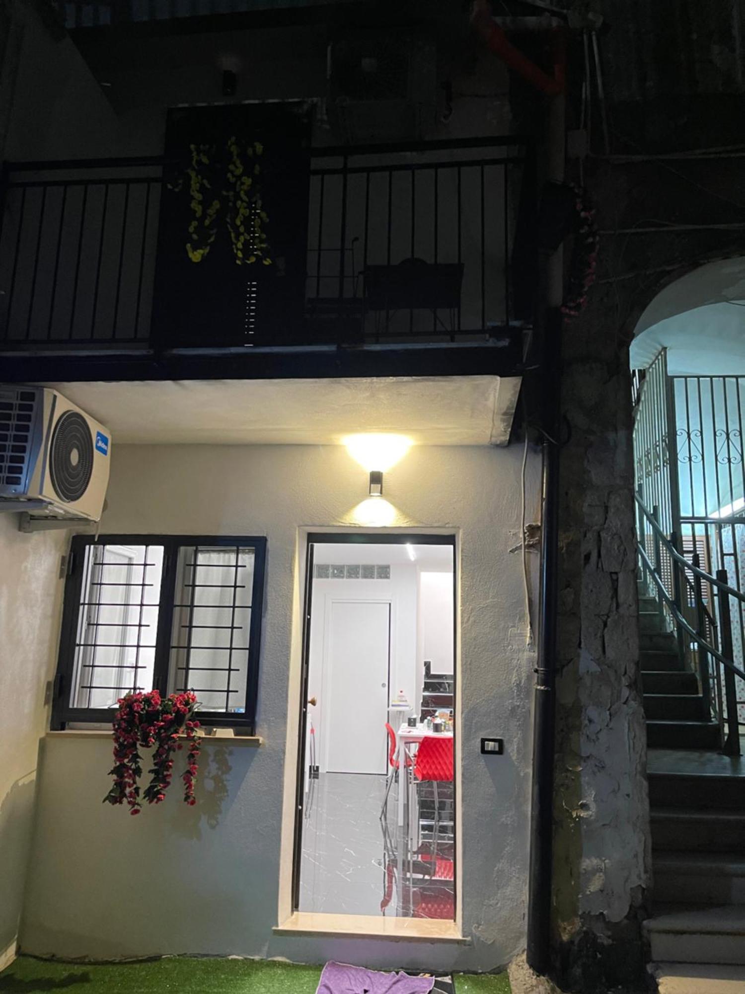 ホテル Lux House Naples Airport エクステリア 写真
