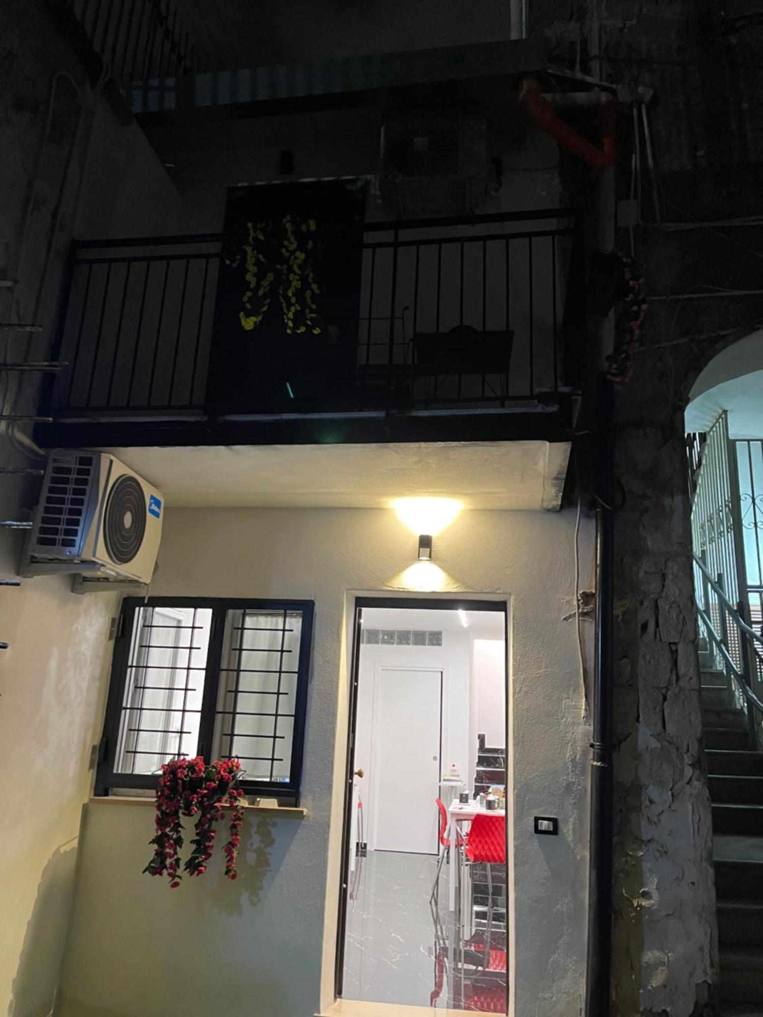 ホテル Lux House Naples Airport エクステリア 写真