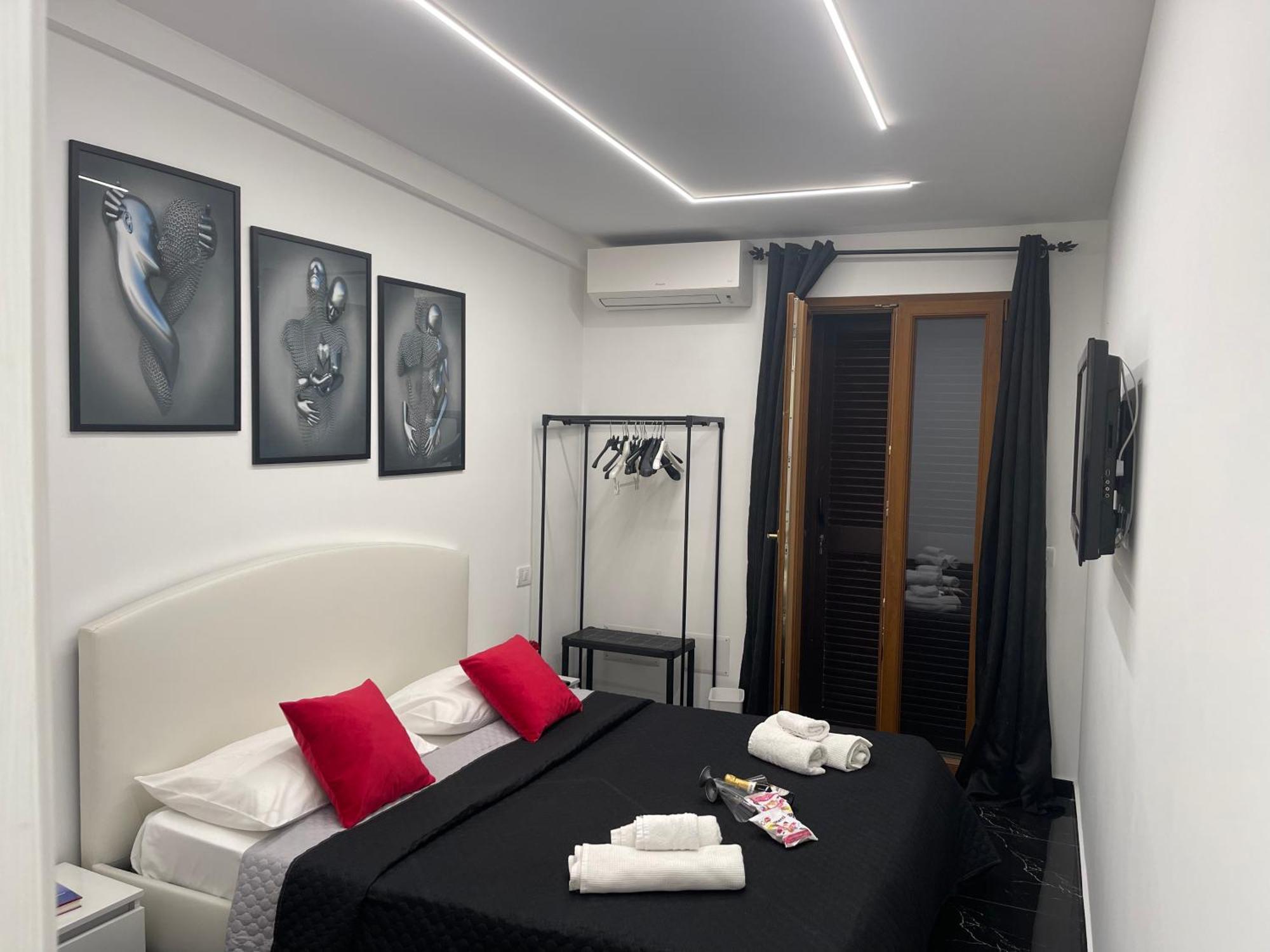 ホテル Lux House Naples Airport エクステリア 写真